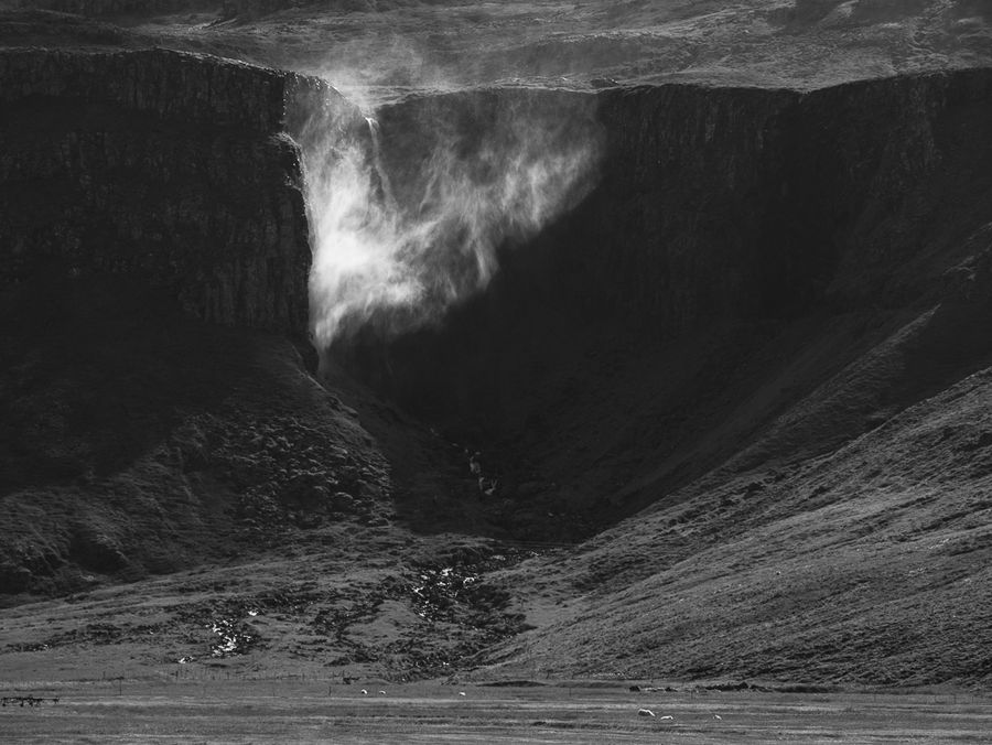 Spray of a fall