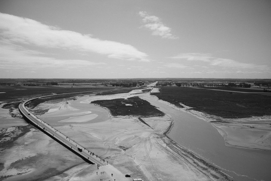 Bridge over the tidal delta